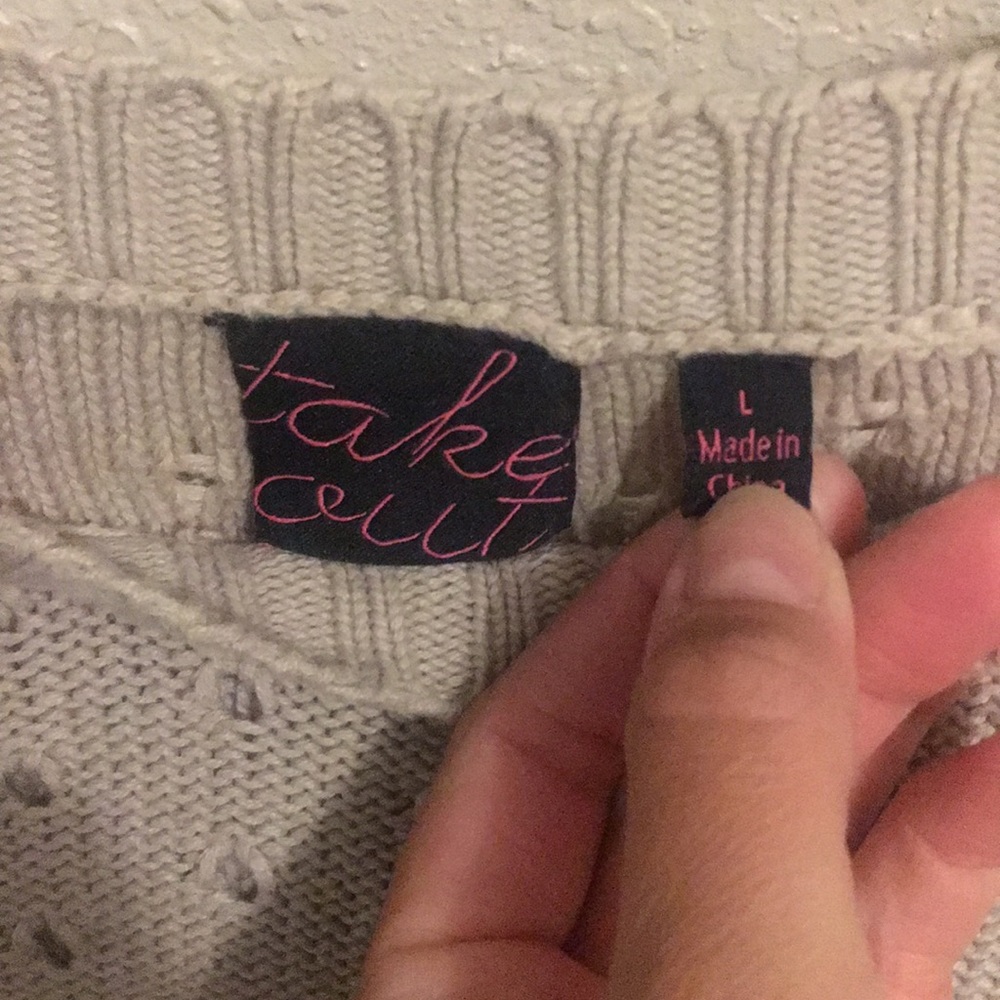 Sweater - Picture 4 of 4
